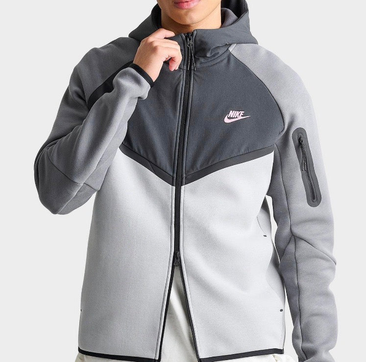 Nike Tech
Men's Fleece Windrunner Full-Zip Jacket(Grey/Pink)