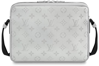 Louis Vuitton Outdoor Messenger
Monogram Antarctica Taiga White