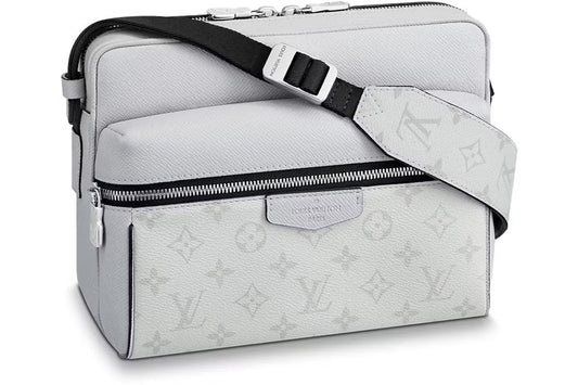 Louis Vuitton Outdoor Messenger
Monogram Antarctica Taiga White