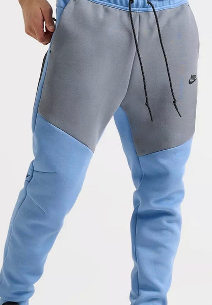 Nike Tech
Men's Fleece Joggers (Grey/Blue)