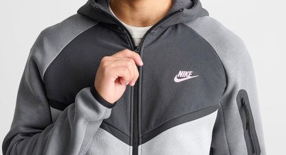 Nike Tech
Men's Fleece Windrunner Full-Zip Jacket(Grey/Pink)